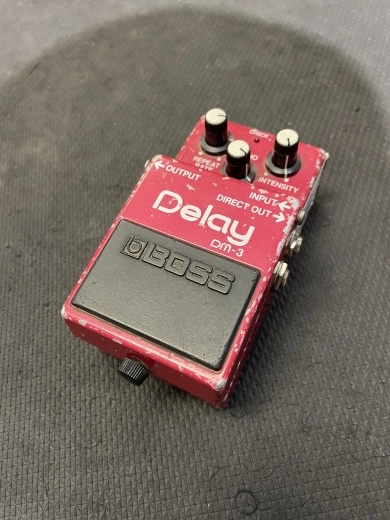 BOSS DM3 ANALOG DELAY
